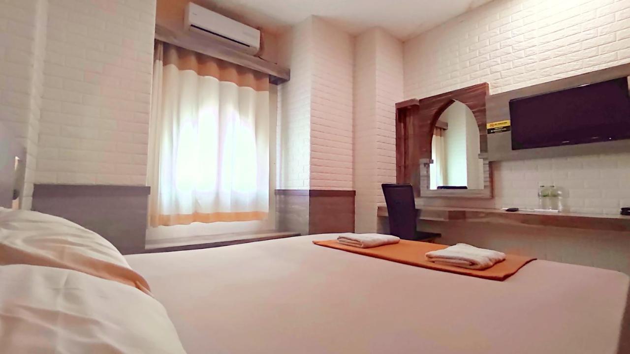 فندق إبراهيم سيارياه سيمارانغ المظهر الخارجي الصورة